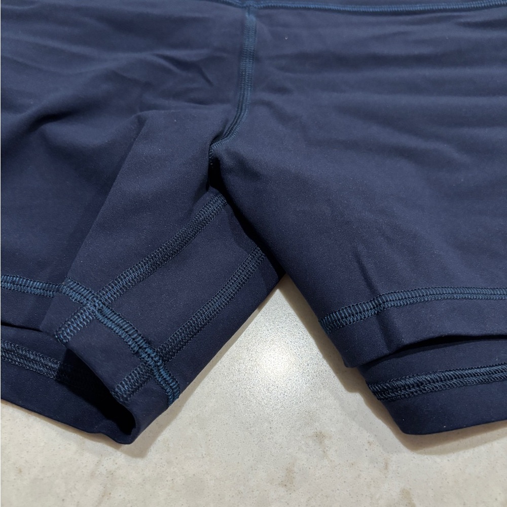 Lululemon Align High-Rise Short 4” Buttery Soft Nulu Like New true navy sz 10 - Picture 7 of 10